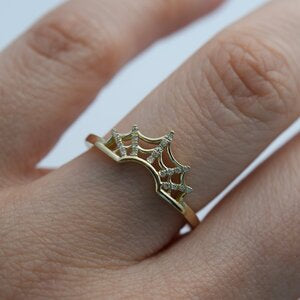 Arced Web Ring - Pavé