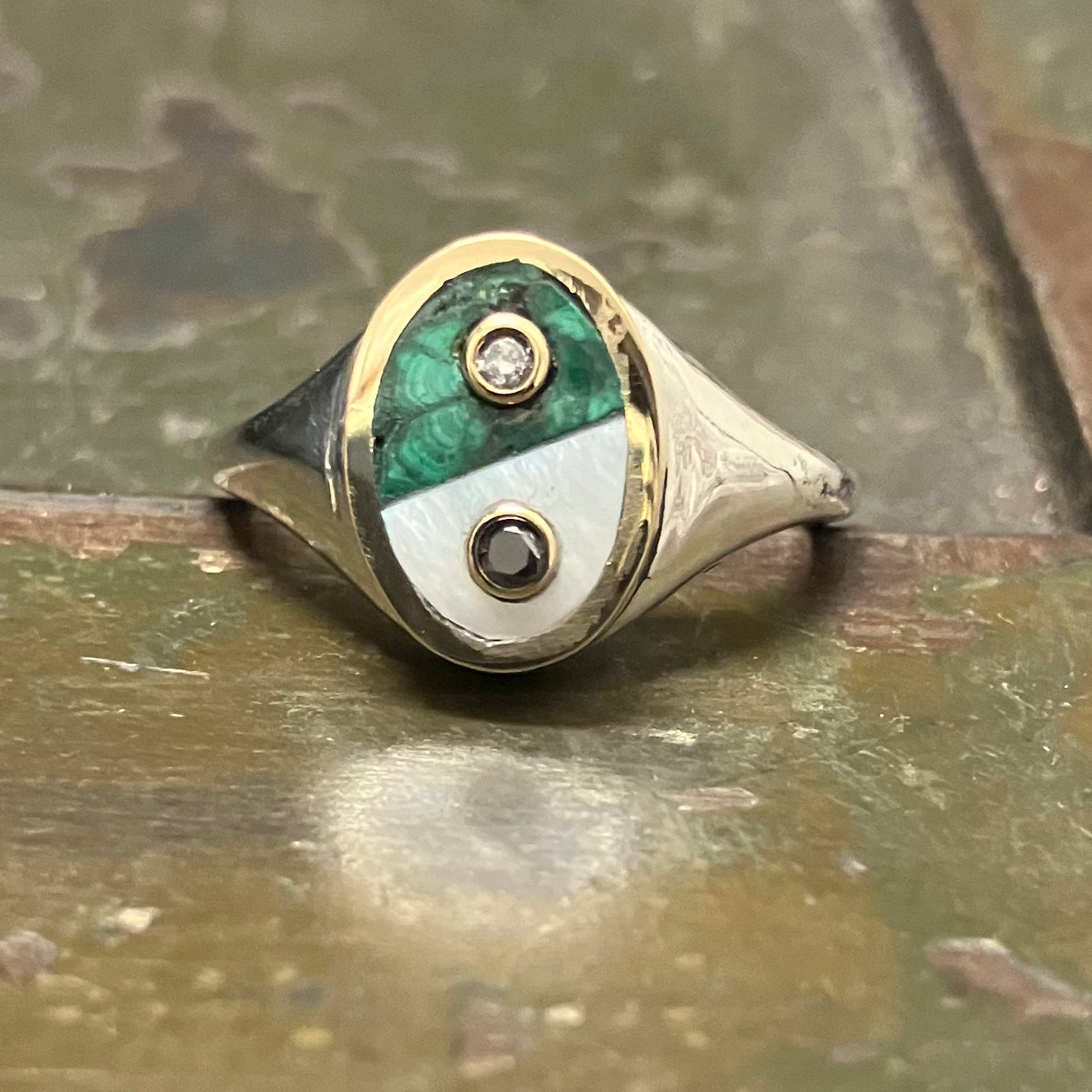 Balance Signet Ring - Malachite