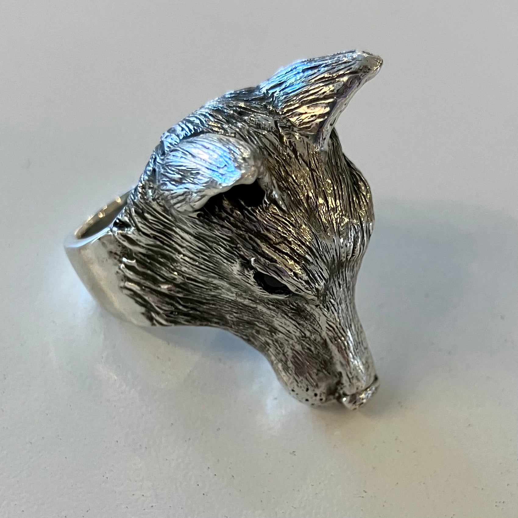 Amarok Ring