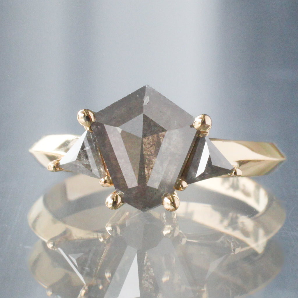Dark Metallic Diamond Shield Caliburn (2.04ct)