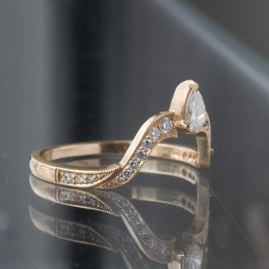 Dianthe Ring