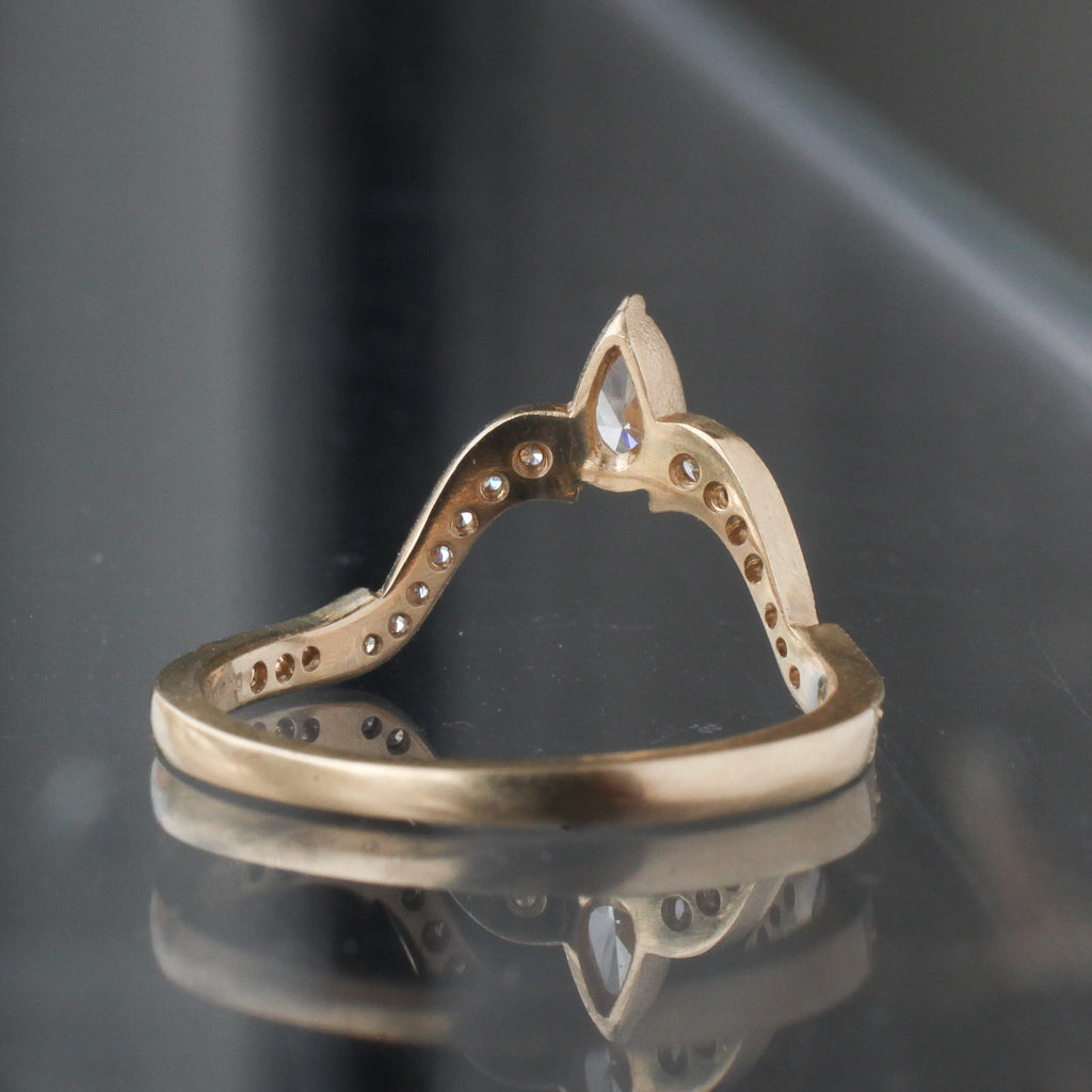 Dianthe Ring
