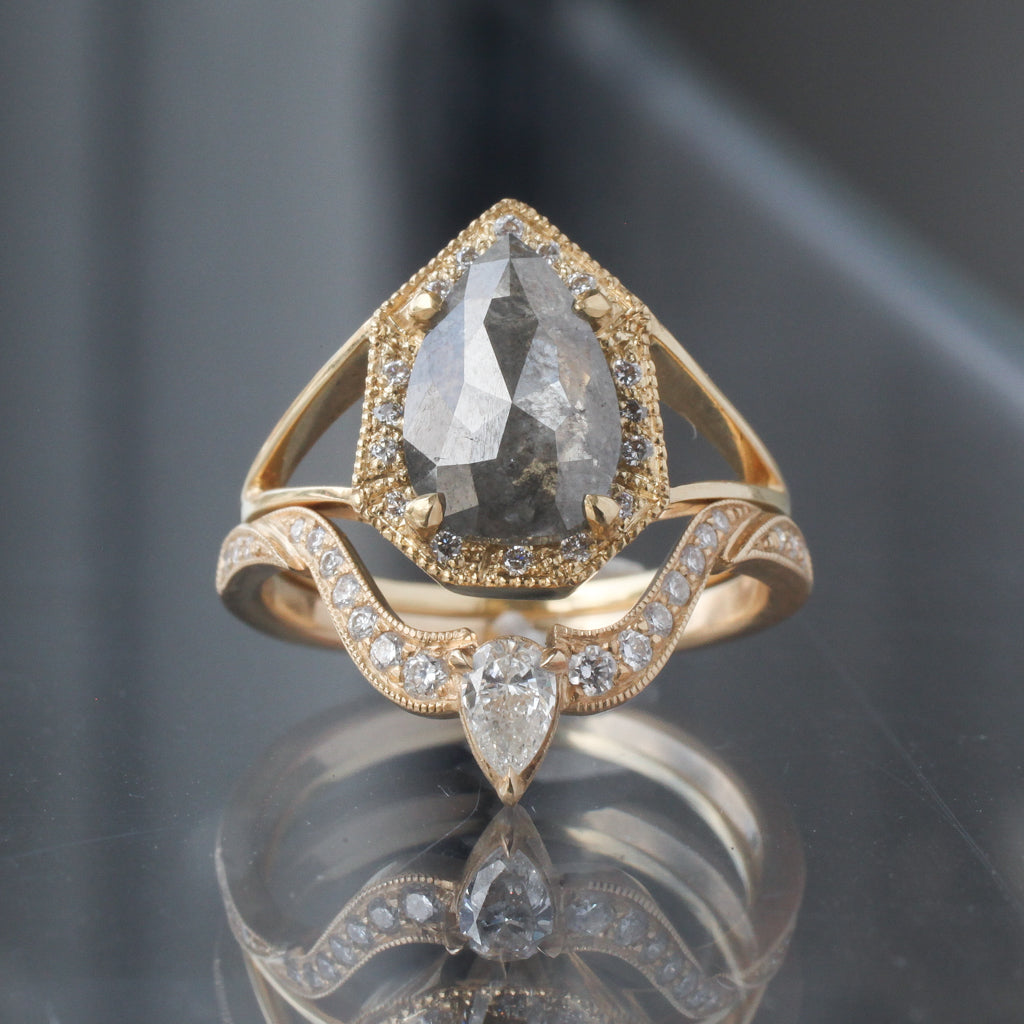 Dianthe Ring