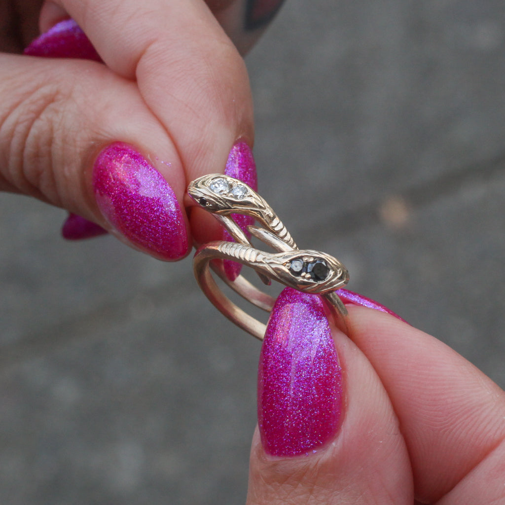 Victoria's Yin Yang Fede Ring - White & Black Diamond