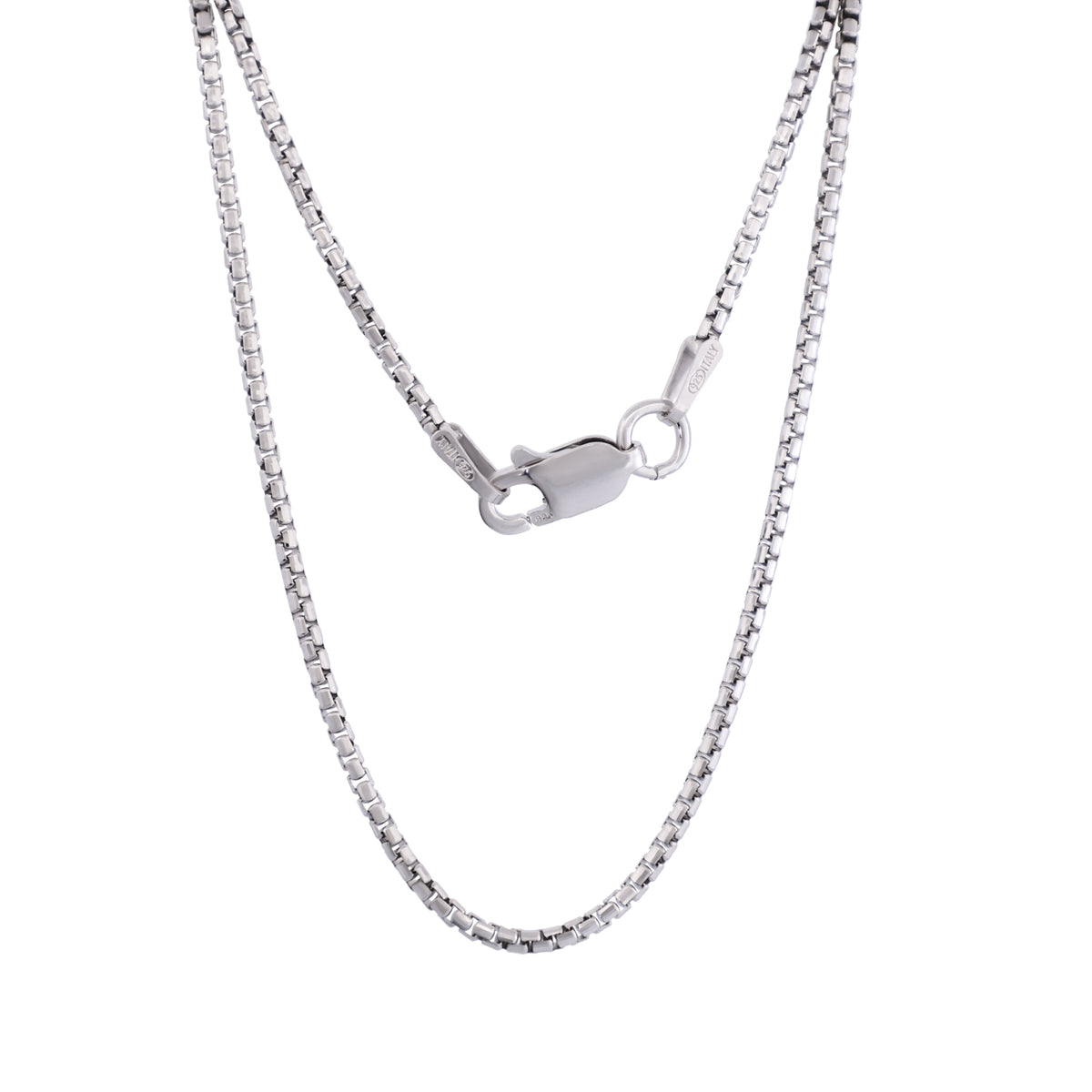 Fiat Lux Classic Box Chain (S) sterling silver necklace featuring a lobster clasp.