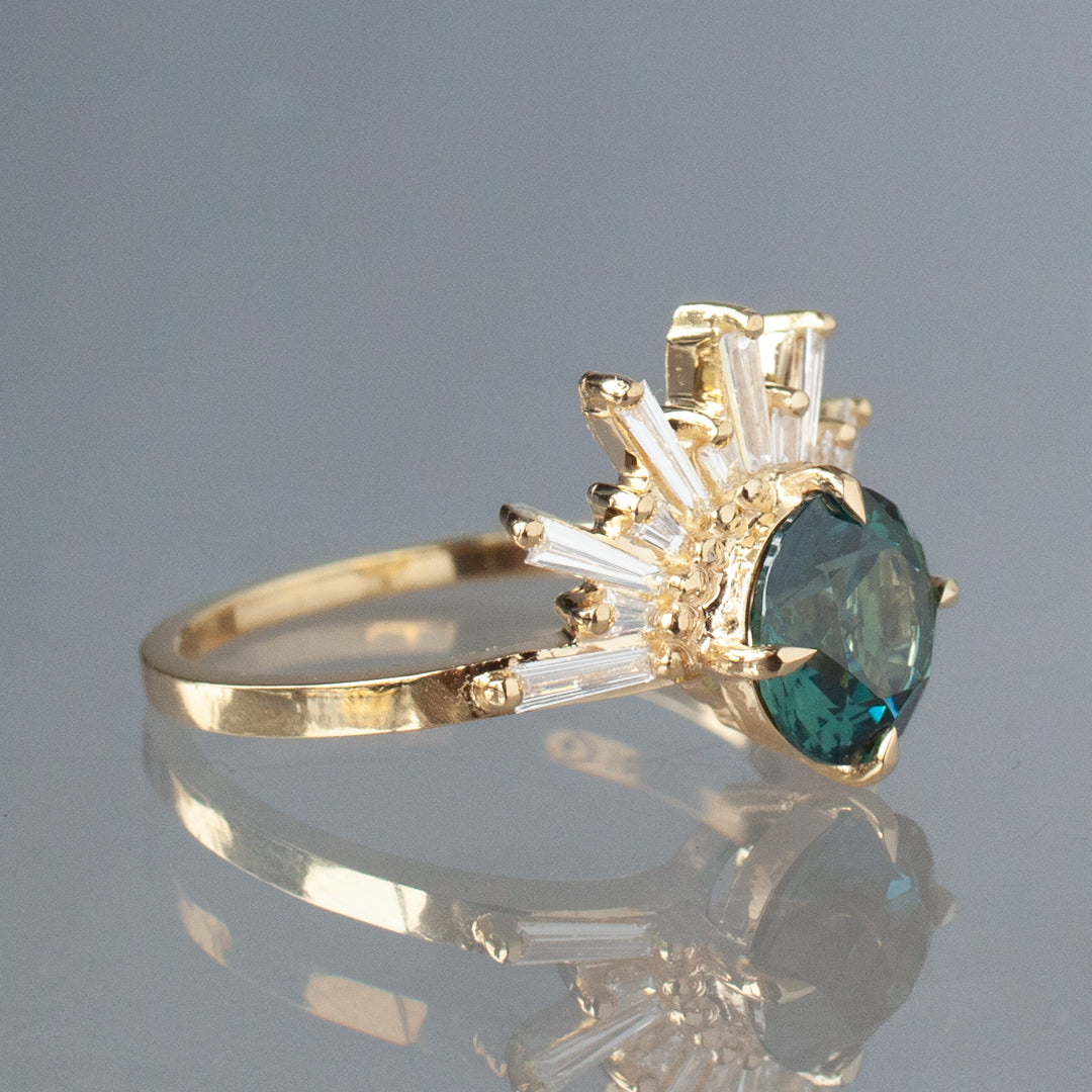 Grande Demi Feu Ring - Peacock Green Sapphire (2.01ct)