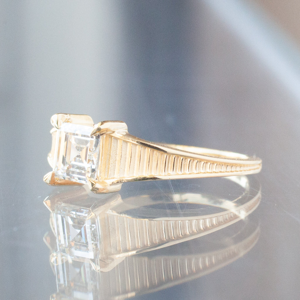 Solitaire Temple Ring - Carré Cut Diamond