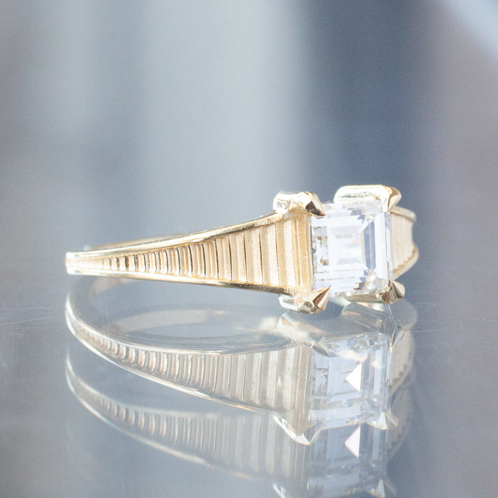Solitaire Temple Ring - Carré Cut Diamond