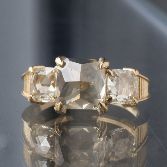 Grande Inverted Golden Grey Diamond Temple Ring