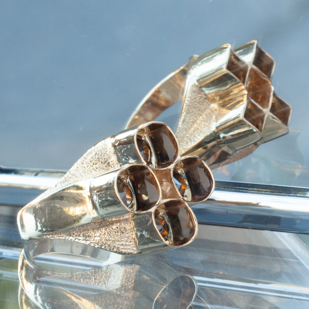 Ambiguous Object Ring