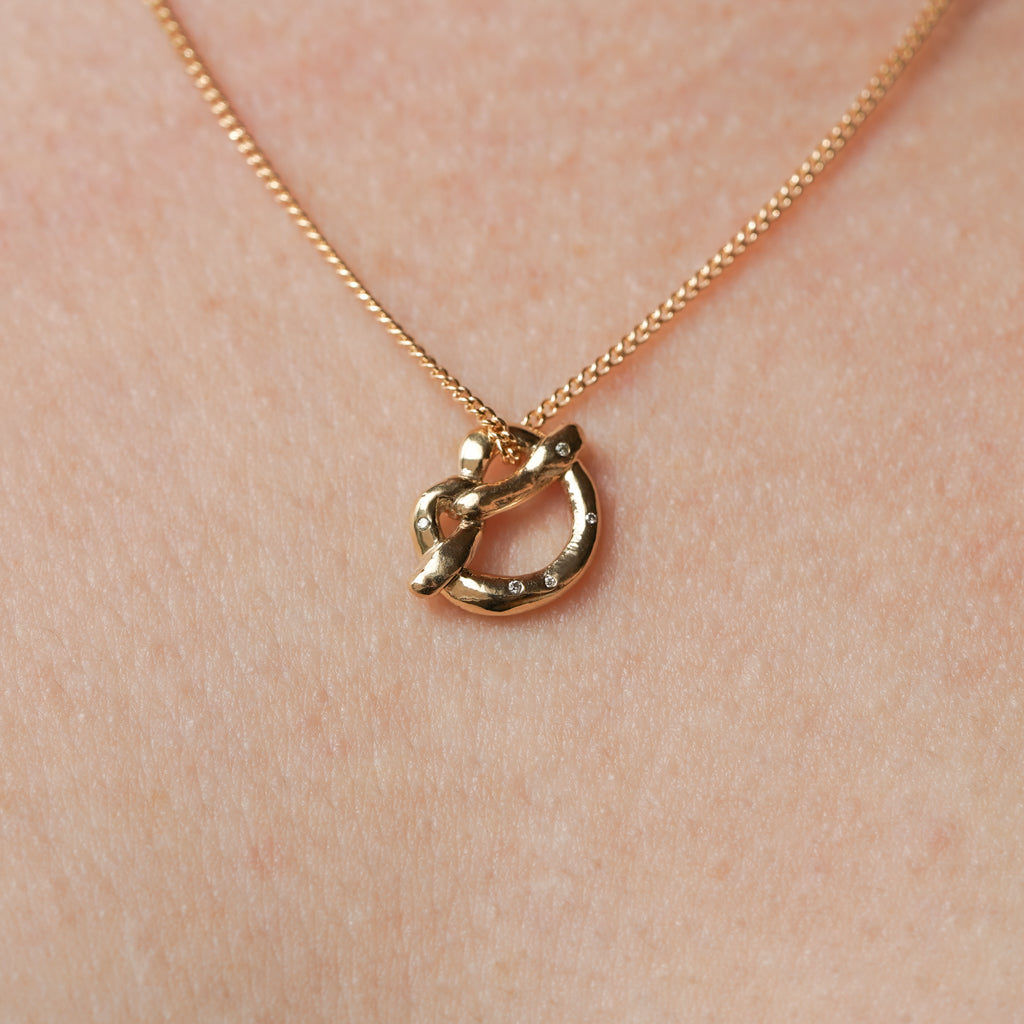 Bretzel Charm