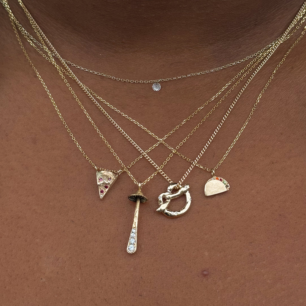 Bretzel Charm