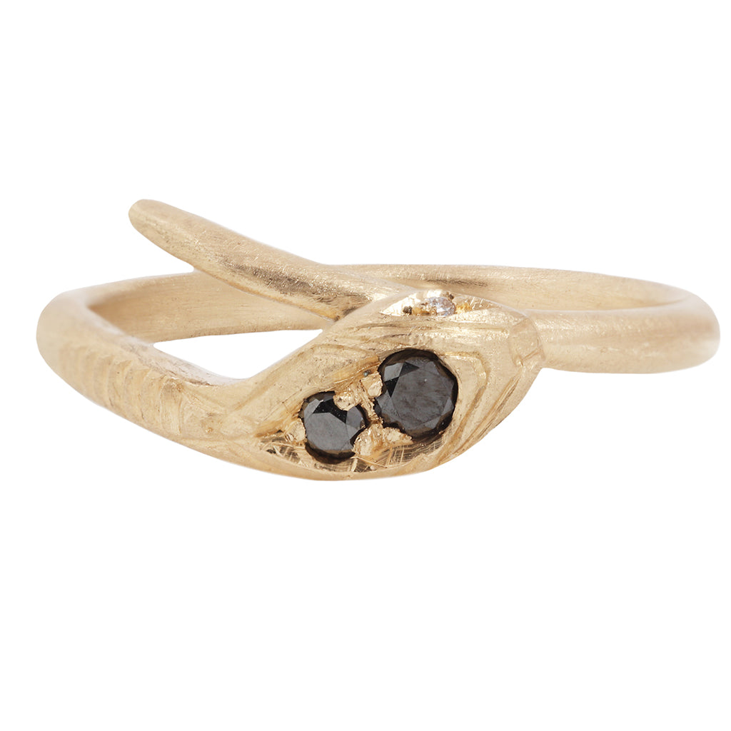 Victoria's Yin Yang Fede Ring - White & Black Diamond
