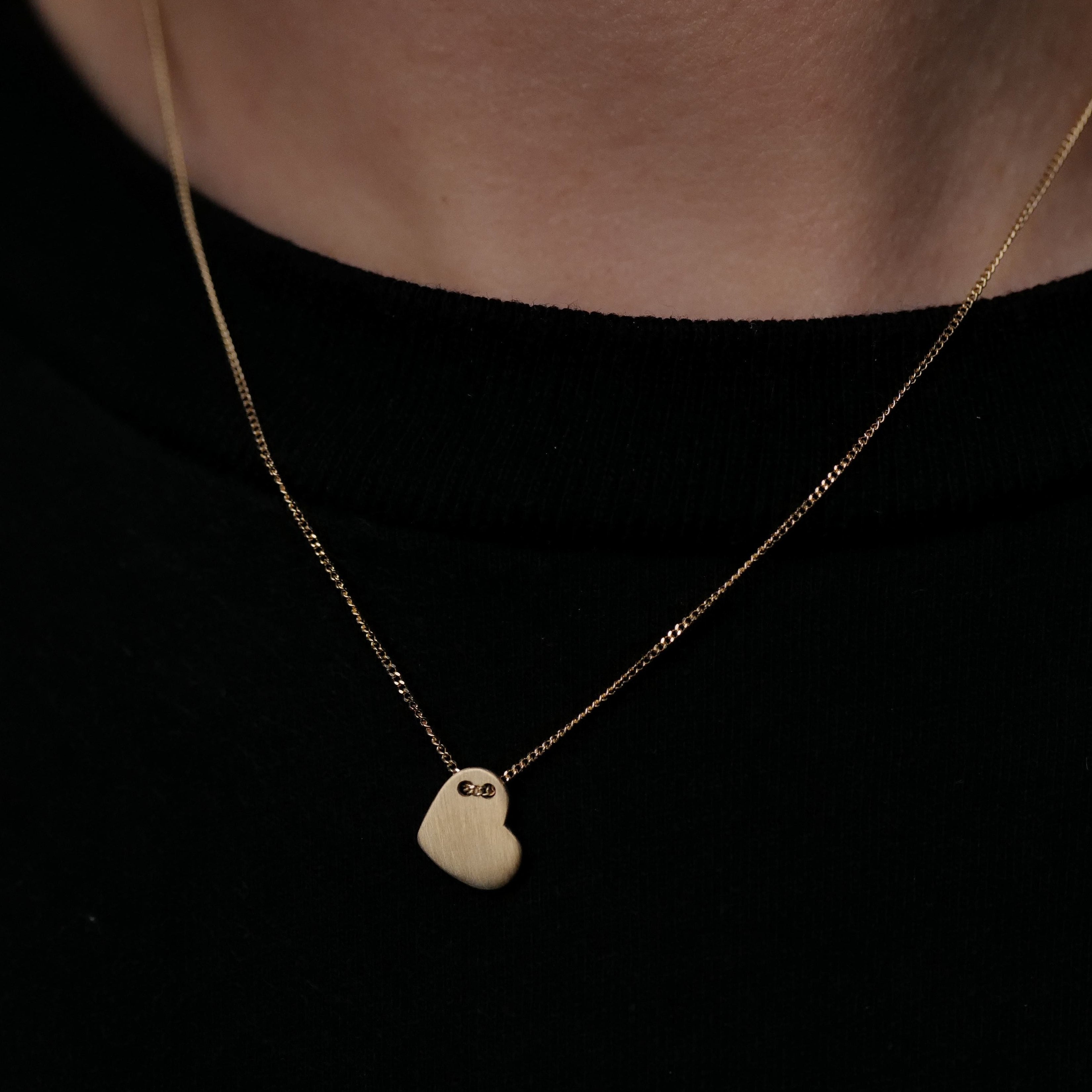The Daisy San Luis BFF Heart Necklace (G) in 14K gold—minimalist friendship jewelry for any look.