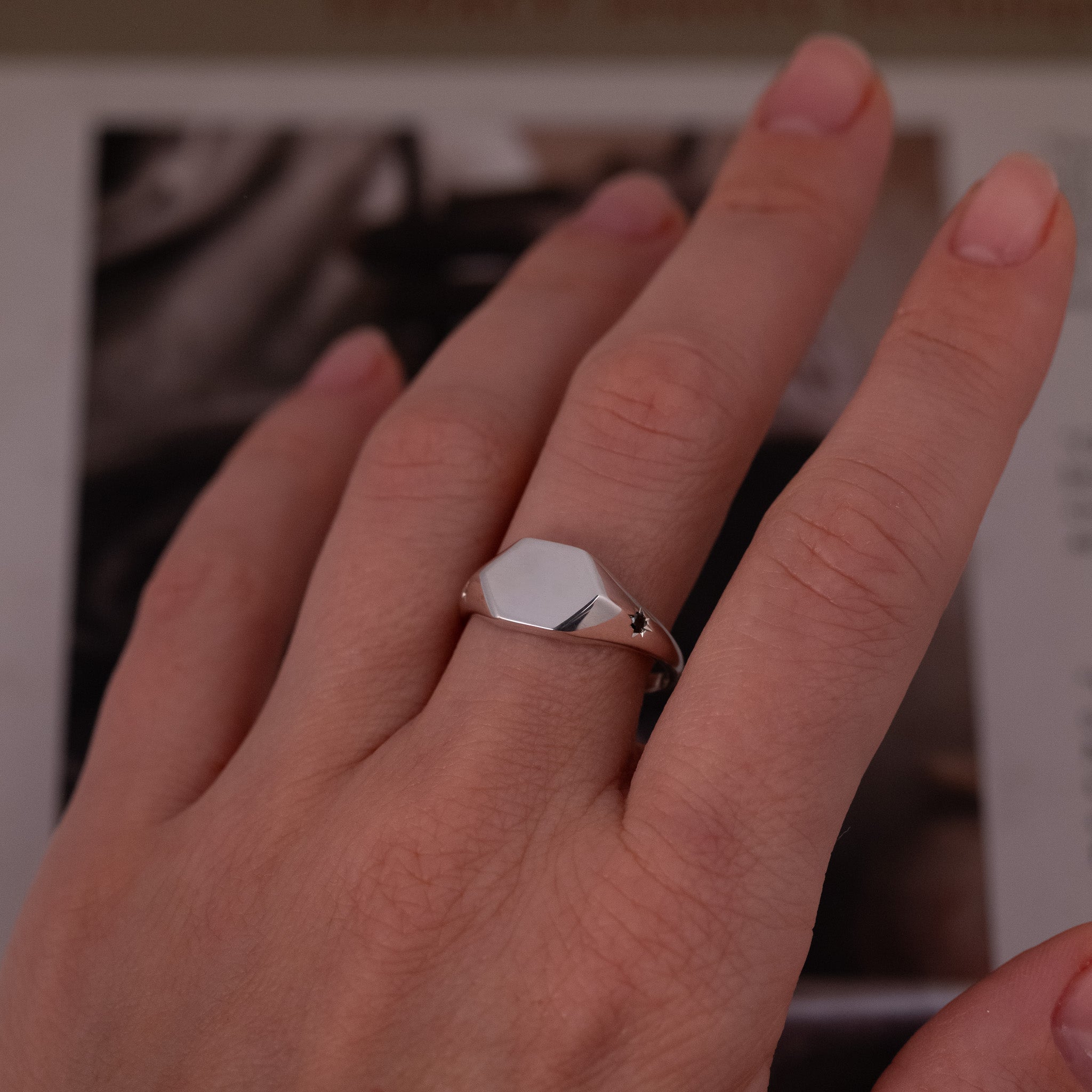 希少サイズ【CTHY】 SIGNET RING　1 6号 Classic Hexagon Signet Ring - Star Set (S)