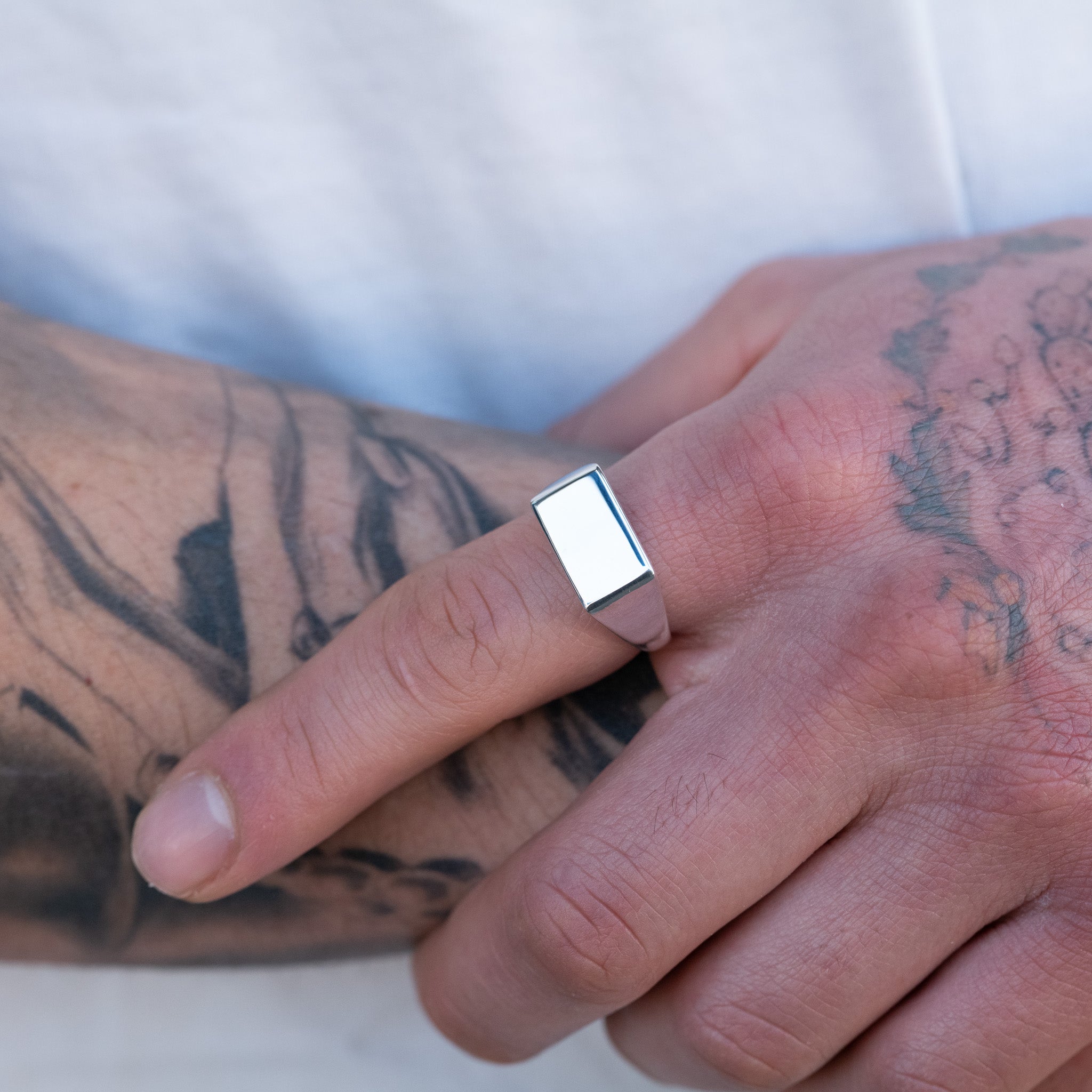 Grande Rectangle Signet Ring - Plain (S)