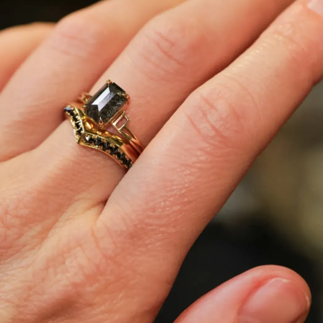 Knife Edge Hazeline Ring - Iron Maiden