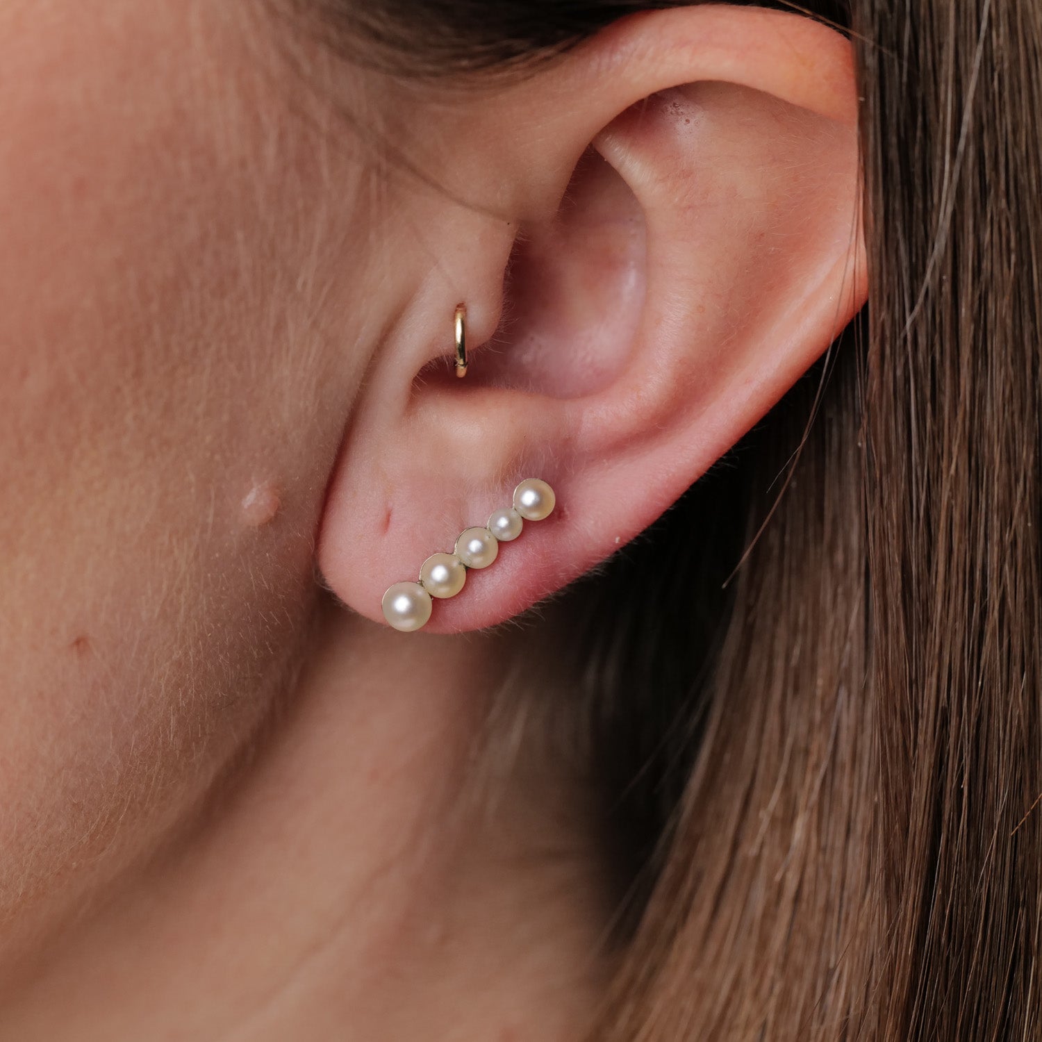 Graduated Pearl Earring