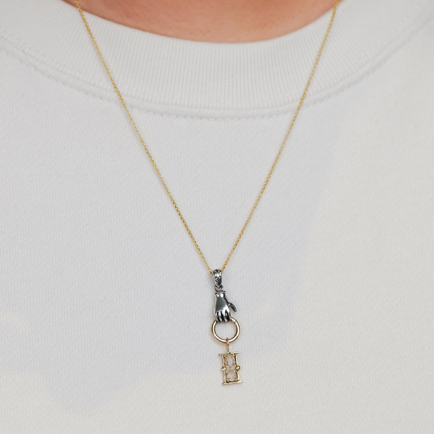 Single Hand Charm Holder