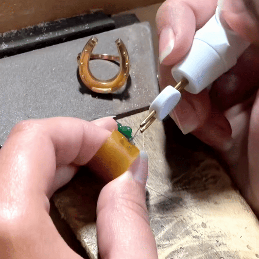 4/28 Horseshoe Ring Pendant Wax Carving Workshop