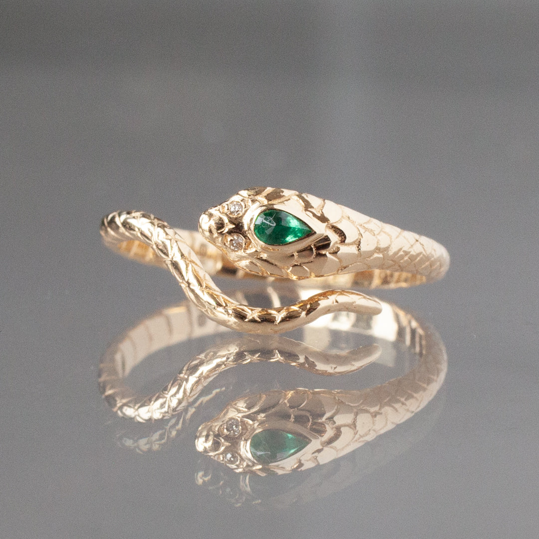 Coiled Cobra Ring - Diamond & Emerald