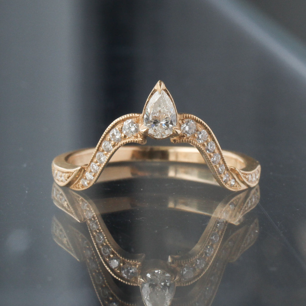Dianthe Ring