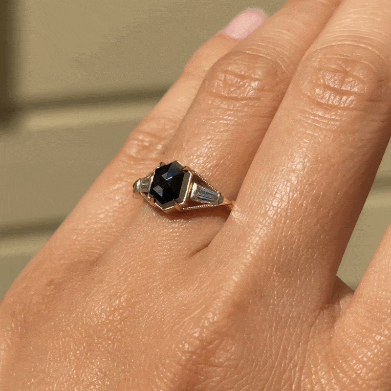 Hexagon Obel Ring - Black Diamond (1.6ct)