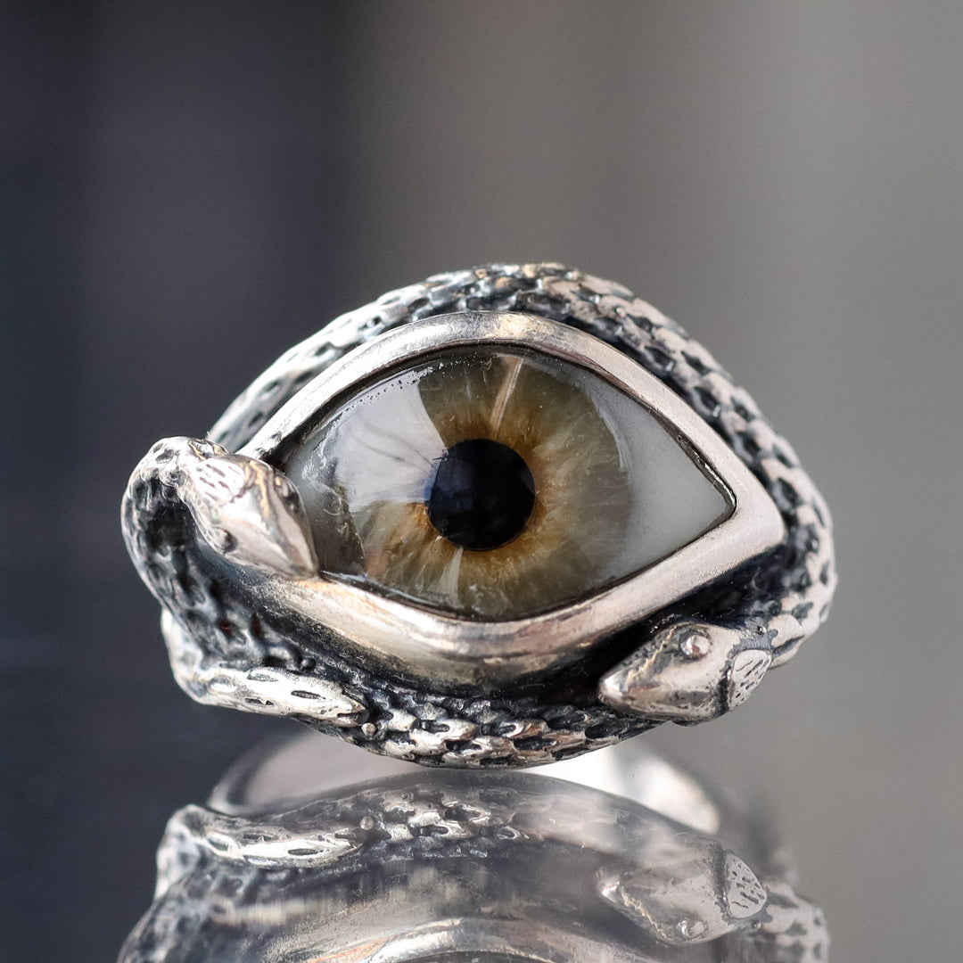 Ojo de Medusa Ring