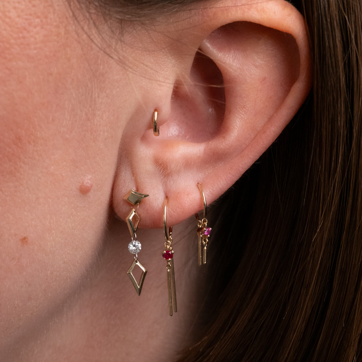Falling Star Dangle - Round Diamond
