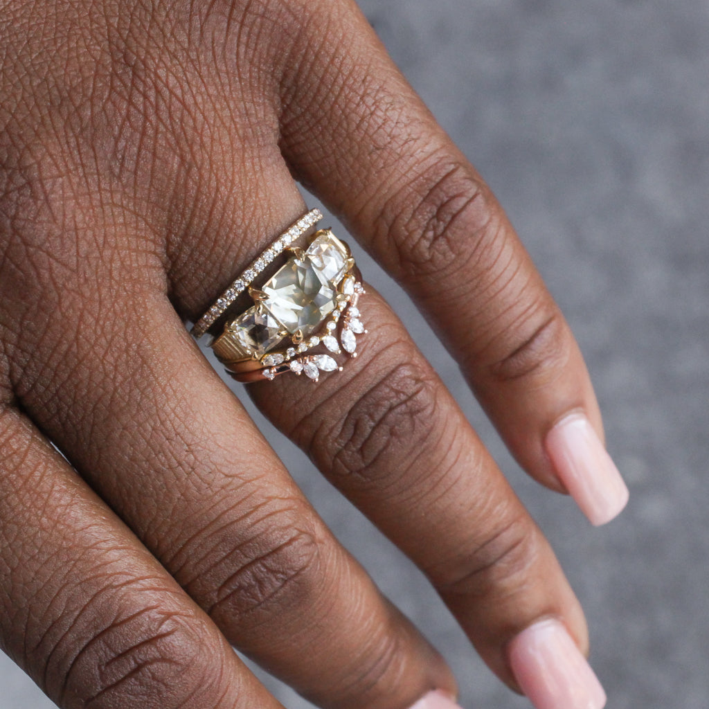 Feather Weight Ring - Ombré Diamond