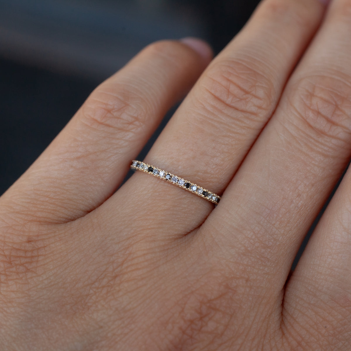 Feather Weight Ring - Ombré Diamond