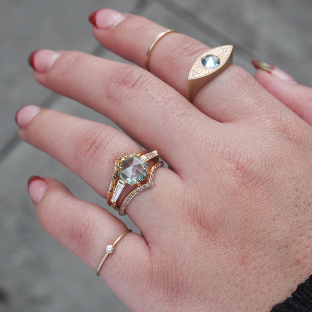 Knife Edge Hazeline Ring - Classic