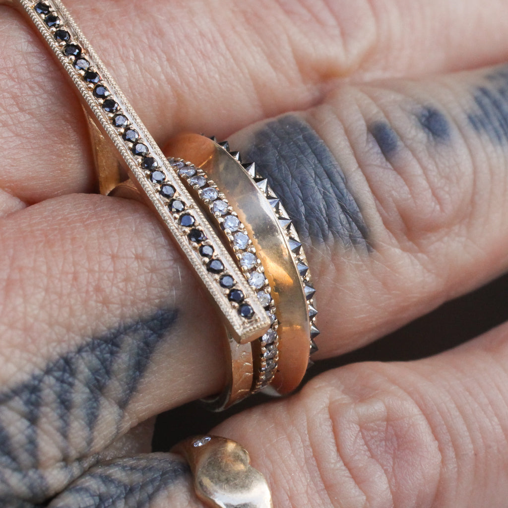 Iron Maiden Knife Edge Ring - Pavé (4mm)