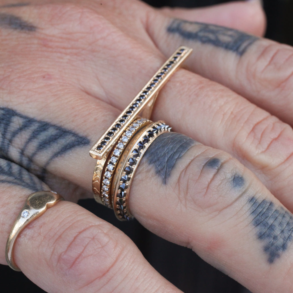 Iron Maiden Knife Edge Ring - Pavé (4mm)