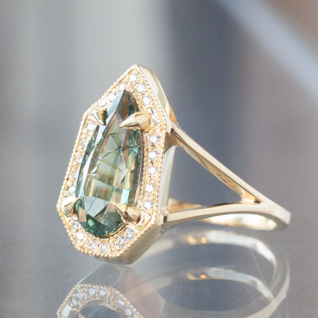 Grande Smokey Green Sapphire Phoebe