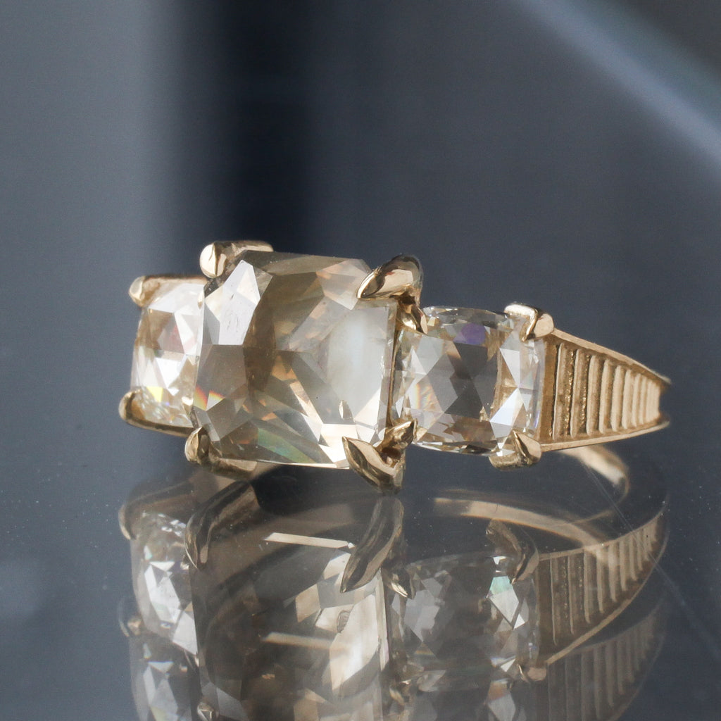 Grande Inverted Golden Grey Diamond Temple Ring