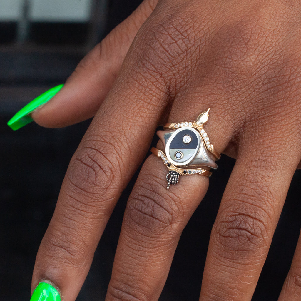 Balance Signet Ring - Black