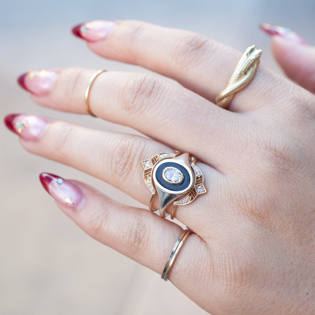 Droplet Signet Ring - Diamond