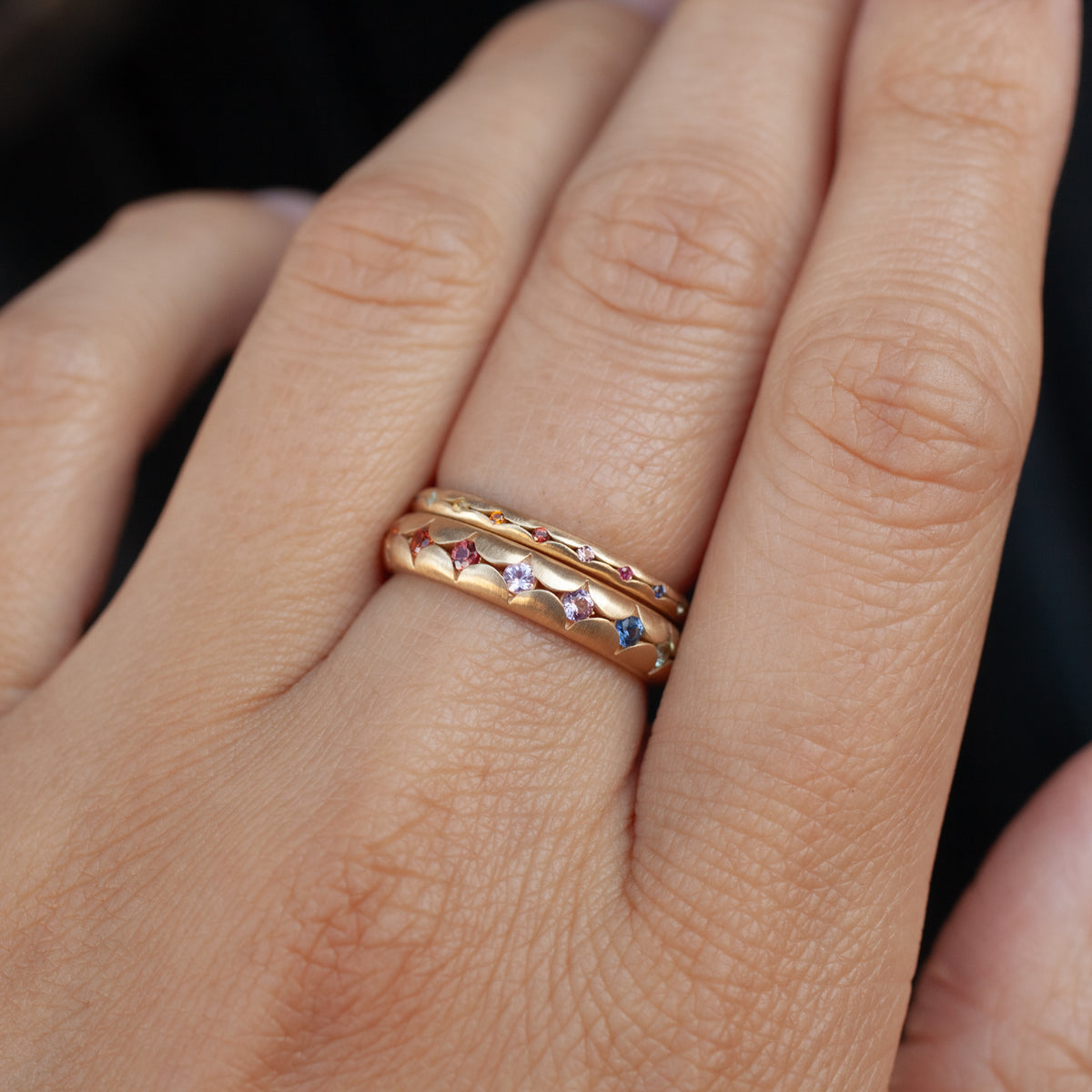 Rainbow Scallop Band - 4mm