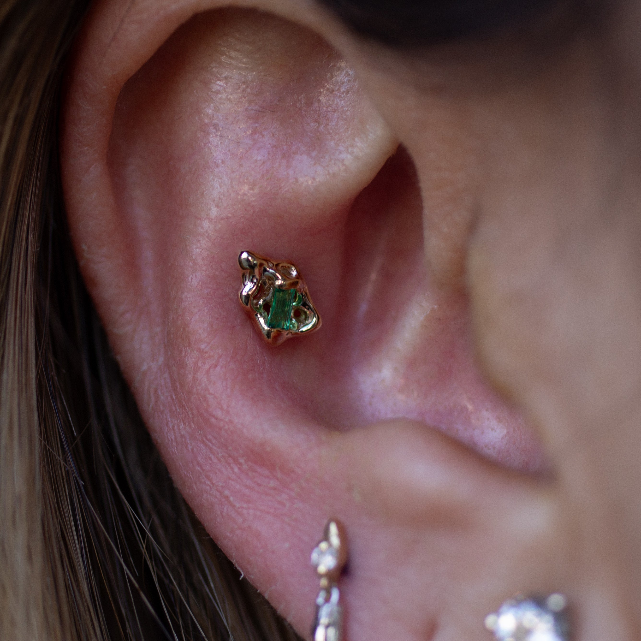 Cavity Earring - Baguette