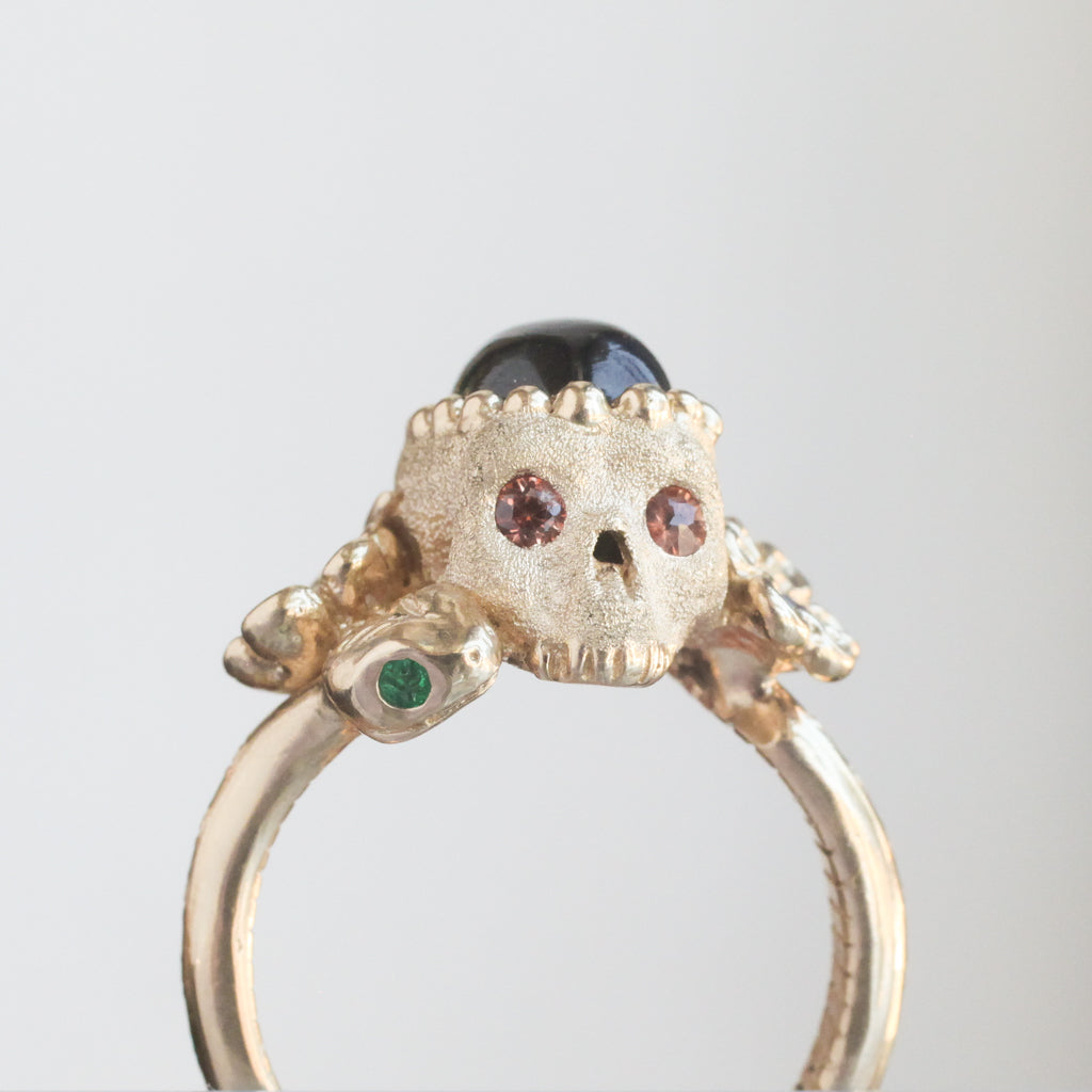 Cabochon Green Sapphire Nozarashi Skull ring