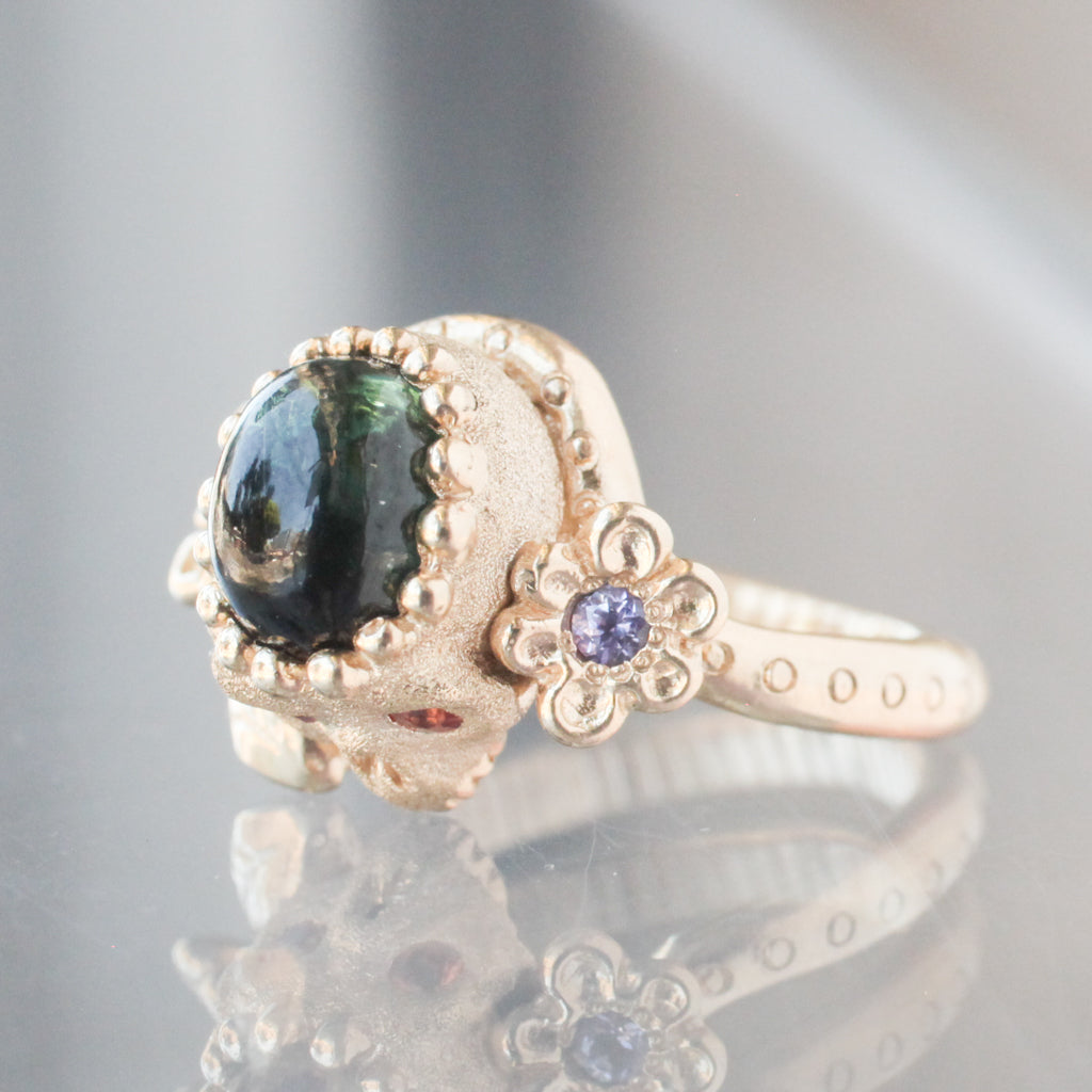 Cabochon Green Sapphire Nozarashi Skull ring