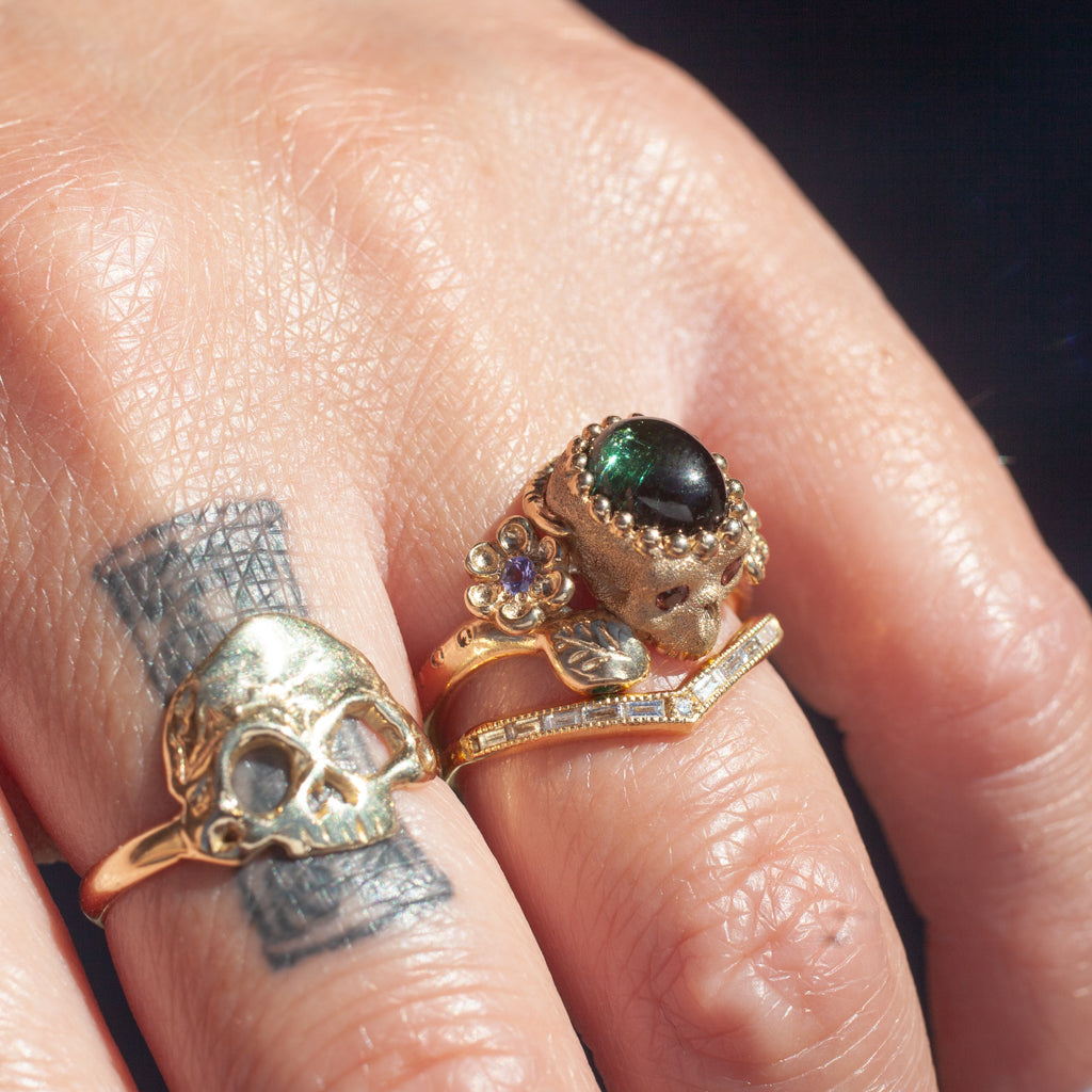 Cabochon Green Sapphire Nozarashi Skull ring