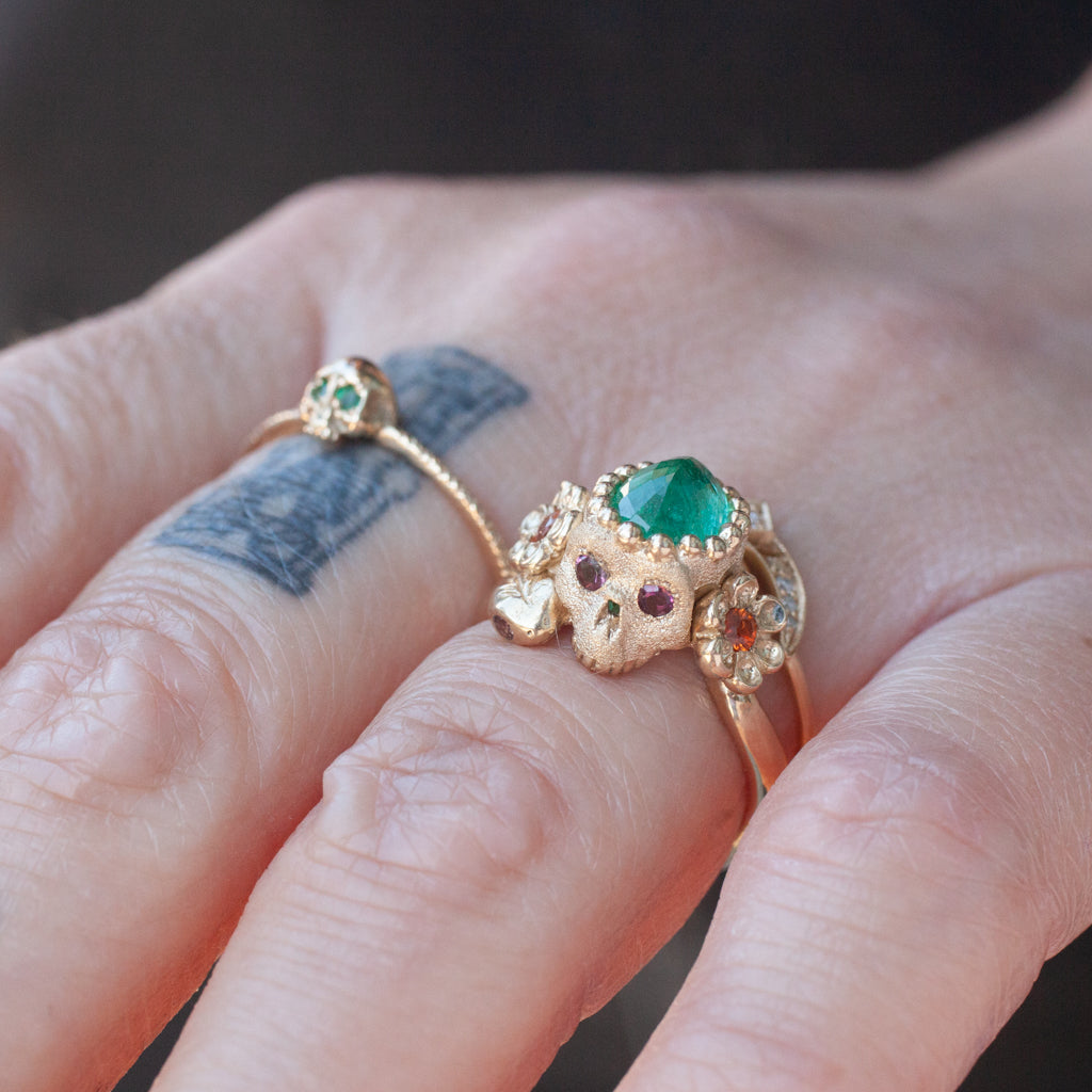 Colombian Emerald Nozarashi Skull Ring