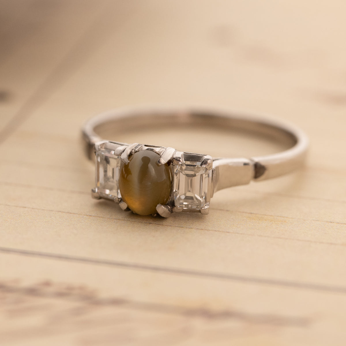 Vintage Cat's Eye Chrysoberyl & Diamond Ring