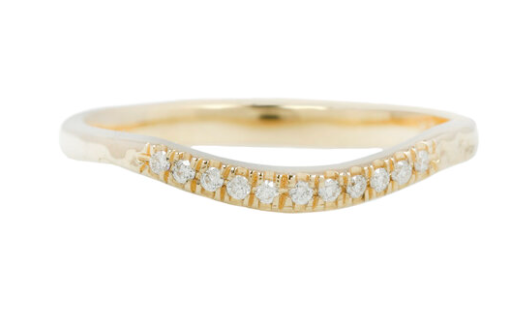 Queen Curved Ring