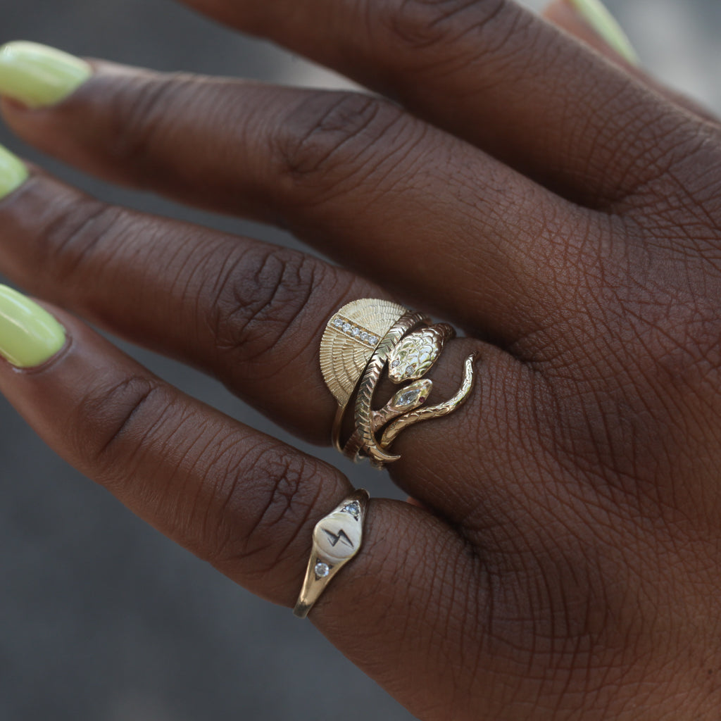 Gold Ring Green Skin Fake Jewelry If A Ring Turns Your Finger