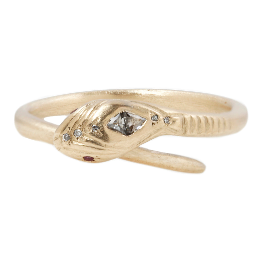 Victoria's Fede Ring - Trillion Cut