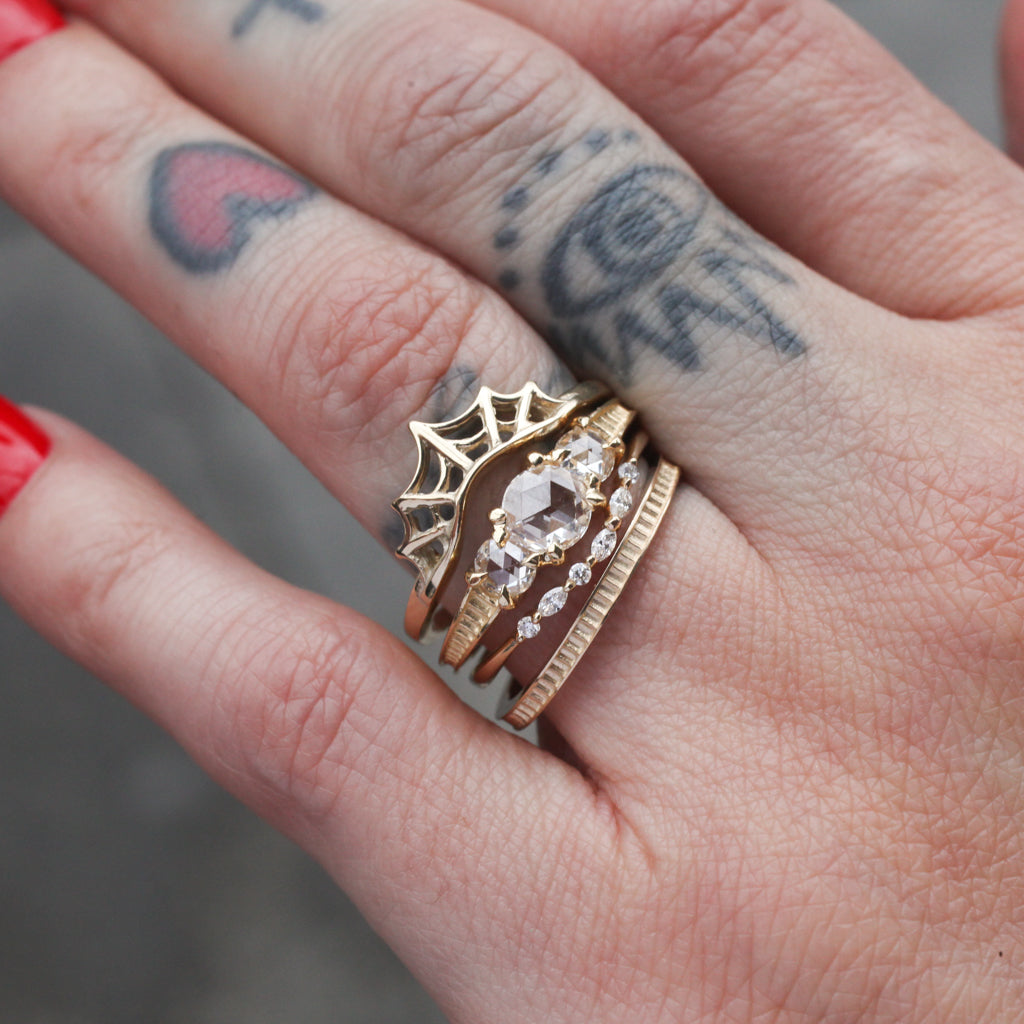 Classic Temple Ring - White Round Diamond