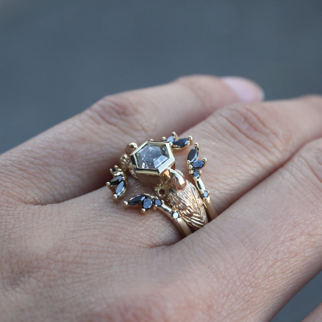 Avis Amour Hexagon Diamond Ring